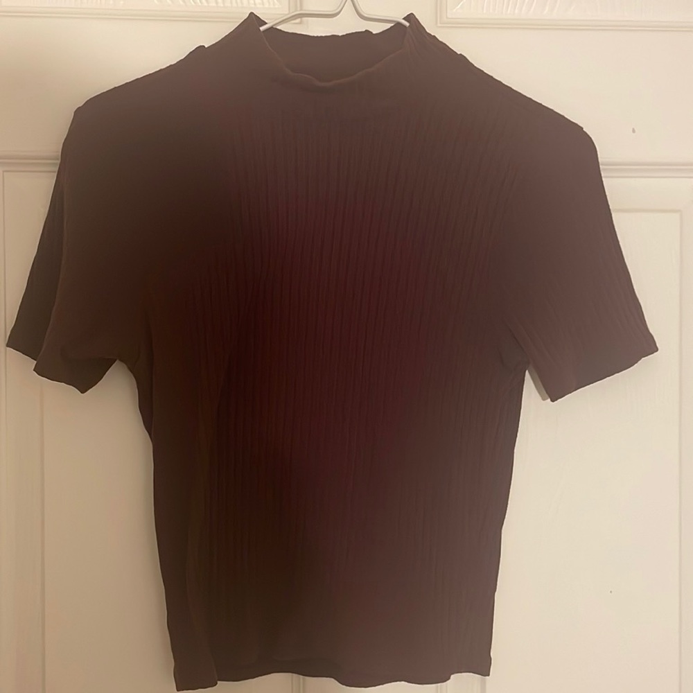 Mock neck burgundy crop